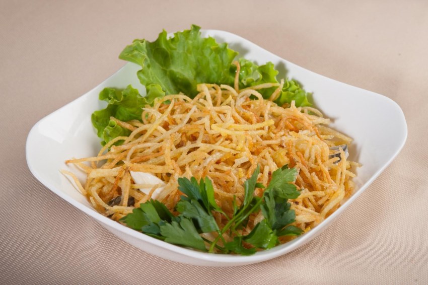 Салат с картофелем Пай и курицей