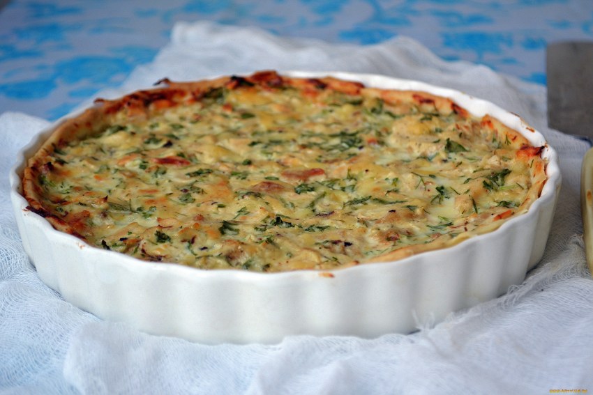 Пирог с луком и яйцом