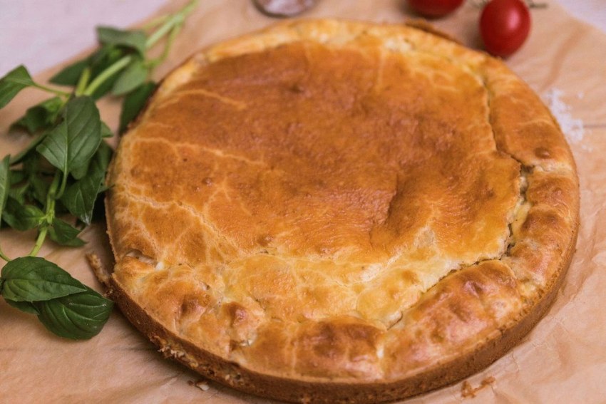 Пирог с капустой кислой