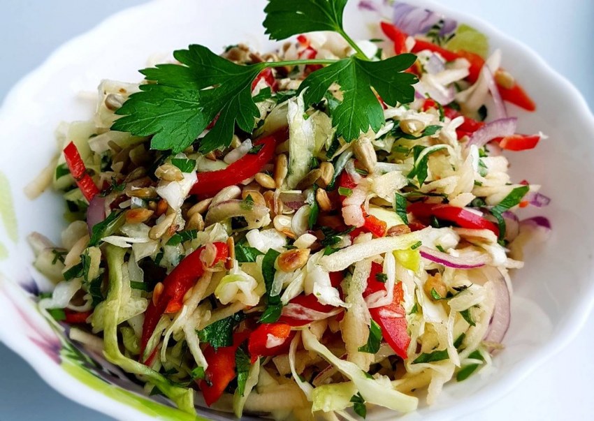 Салат с капустой
