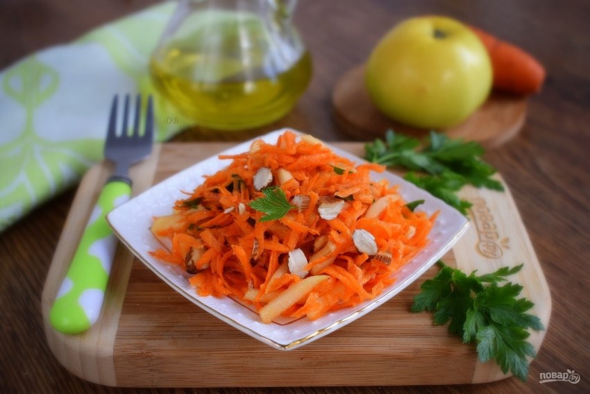 Салат морковь с яблоком