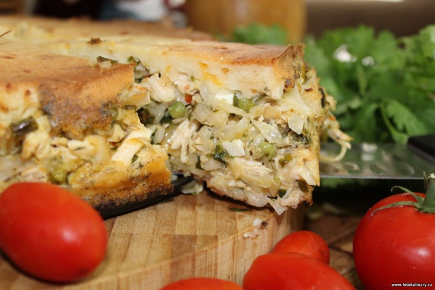 Пирог с капустой и курицей