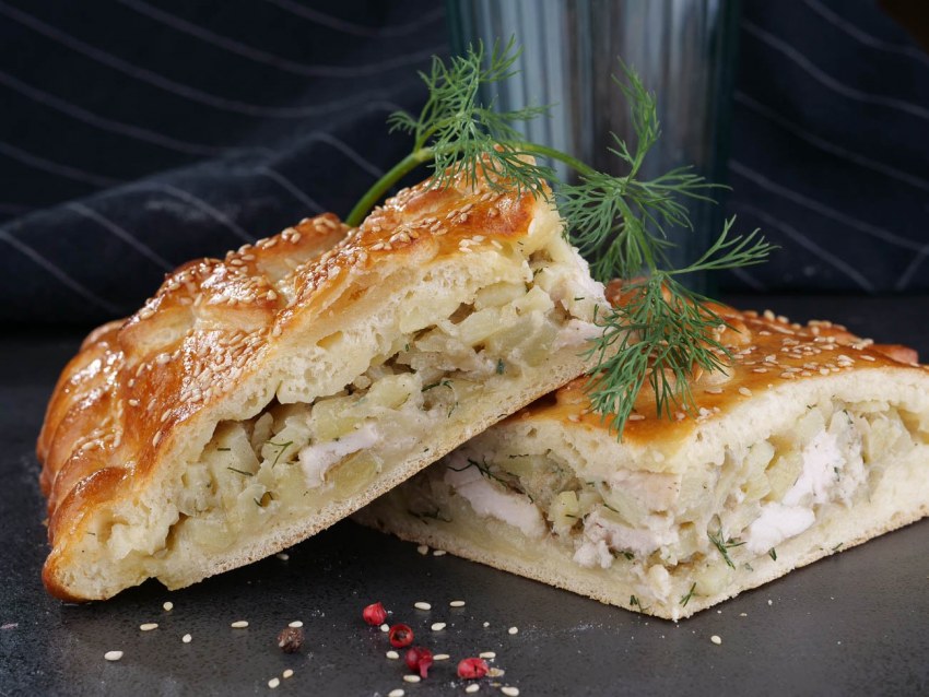 Пироги с капустой и грибами