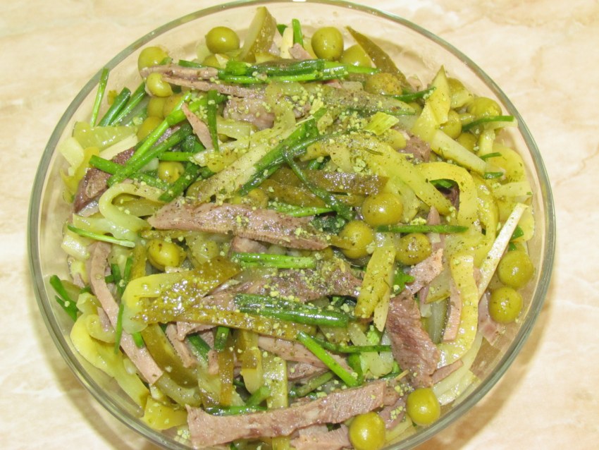 Салат с языком
