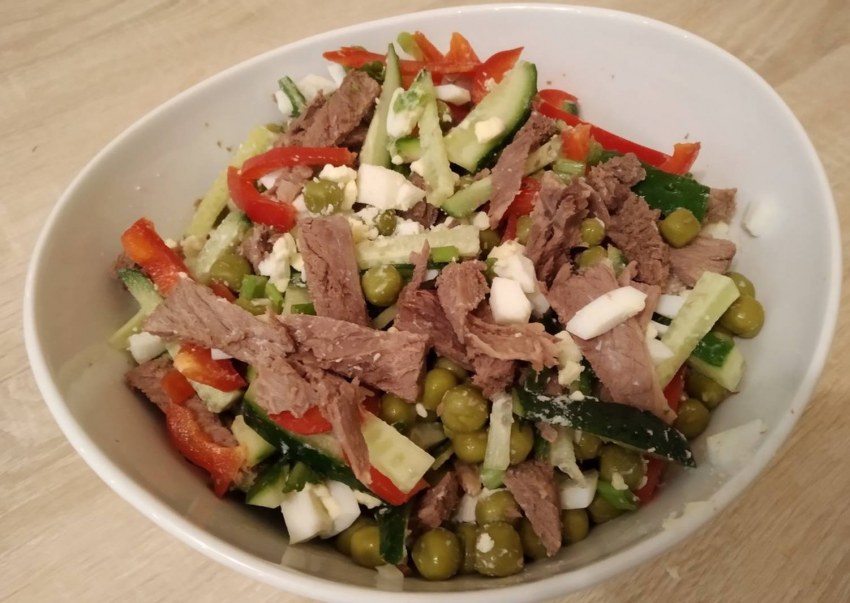 Салат из вареного мяса говядины