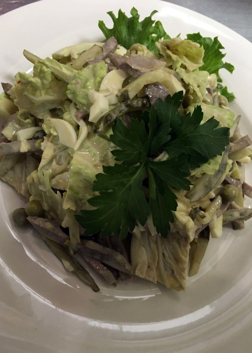 Салат мясной острый