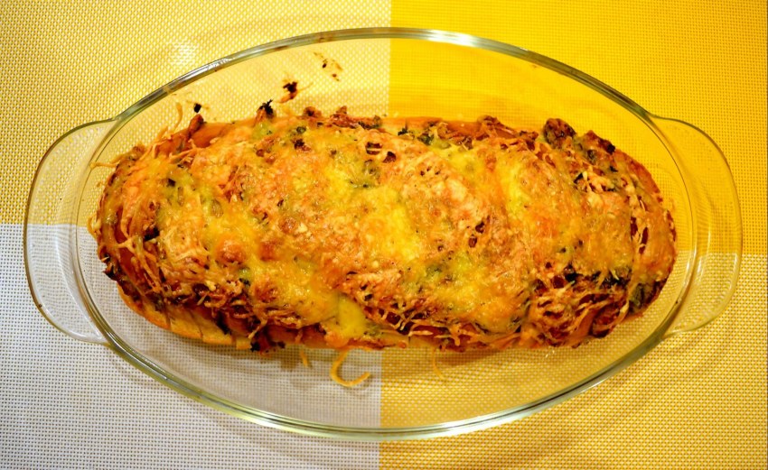 Хлеб с сыром в духовке