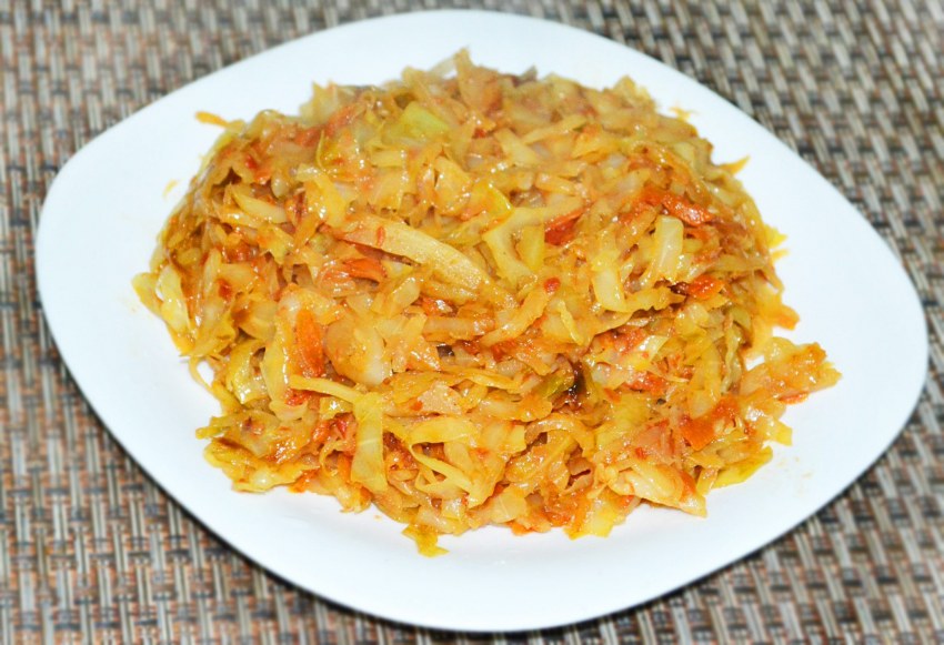 Капуста тушёная на сковороде