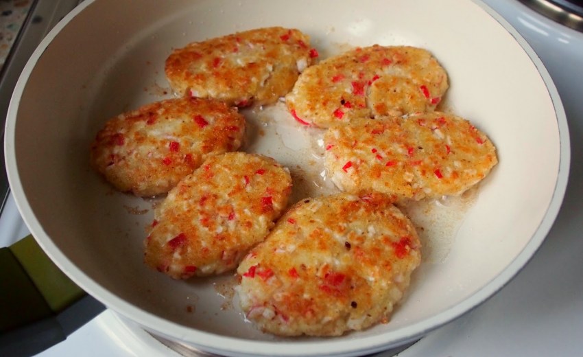 Котлеты с крабовыми палочками
