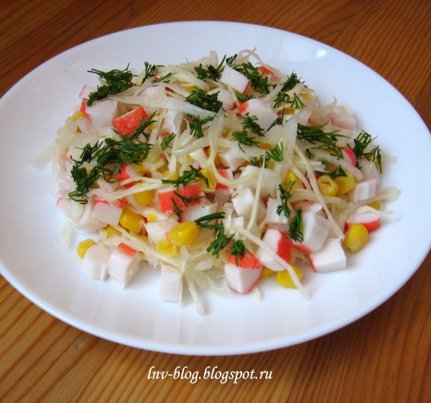 Салат с копченым сыром