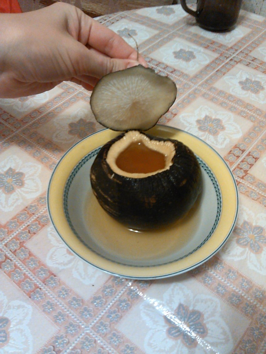 Украшение из редиса