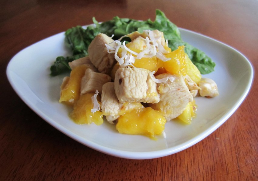 Салат Буржуй с ананасами и копченой курицей