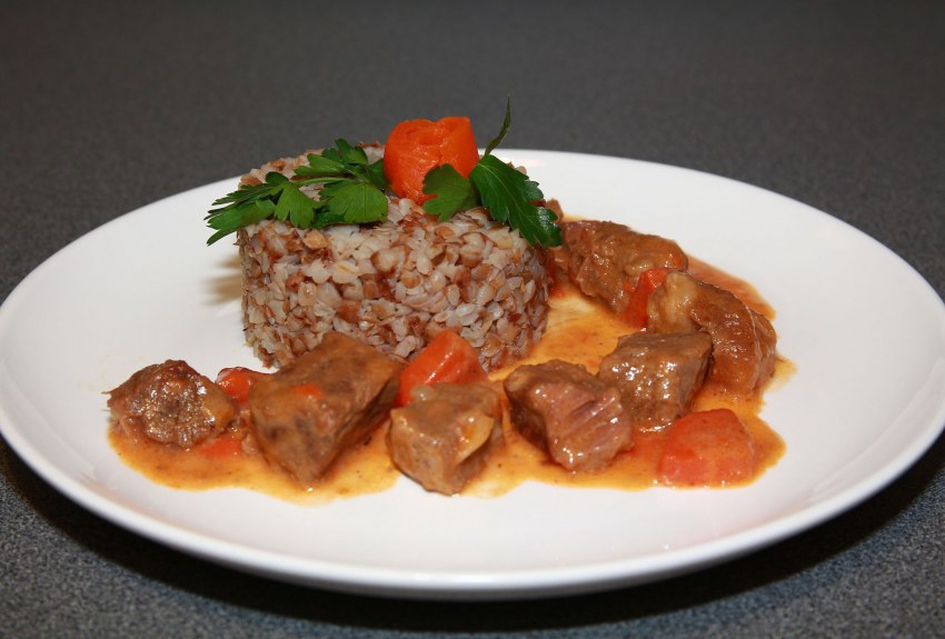 Говядина тушеная с карри