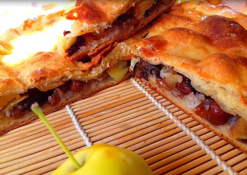 Шарлотка с корицей