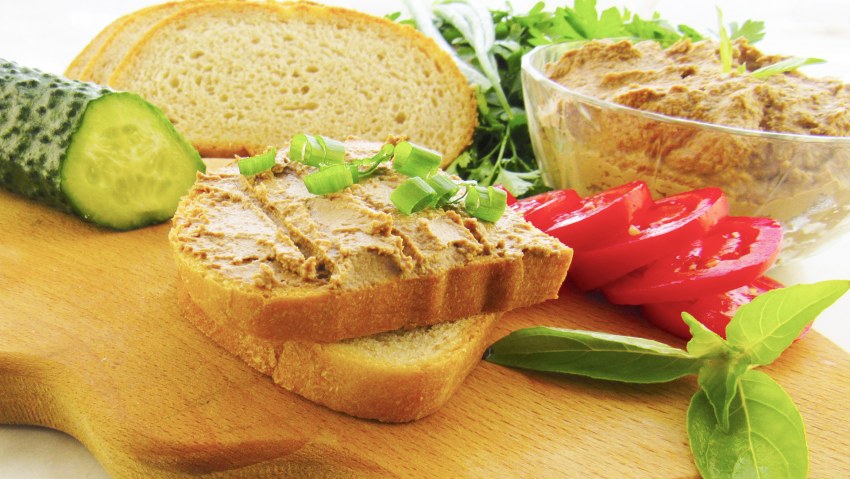 Куриный паштет с маслом
