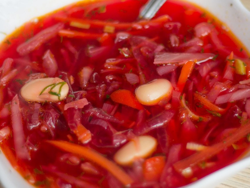 Борщ из свежей капусты с картофелем