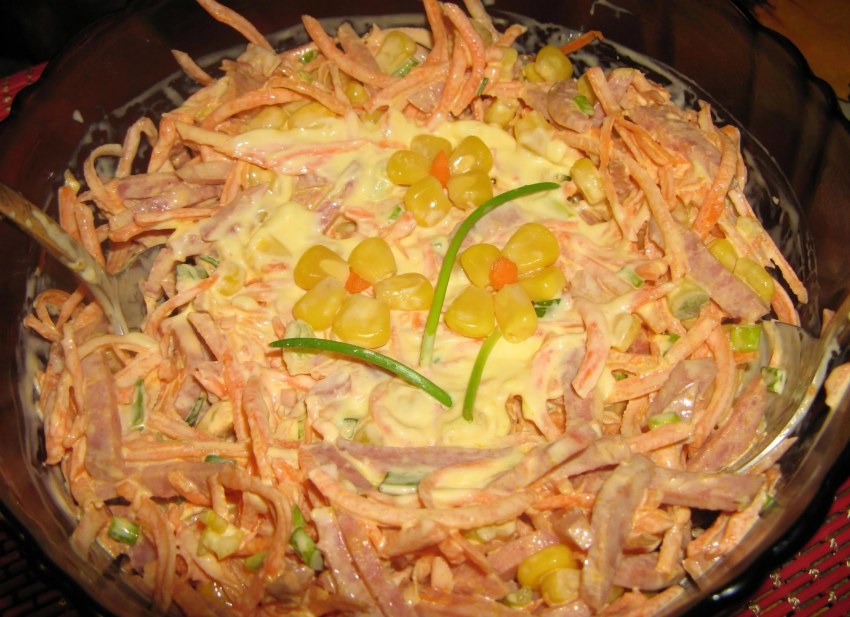 Салат из свежей моркови