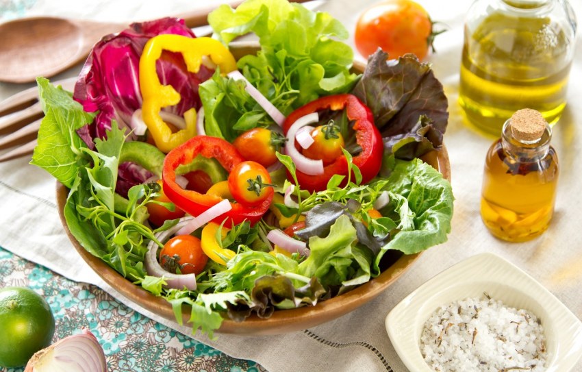 Салат овощной с маслом