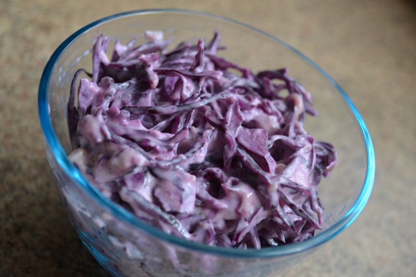 Краснокочанная капуста с кукурузой