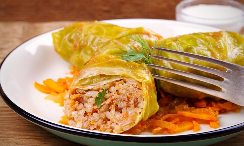 Голубцы-Сарма с мясом и рисом.
