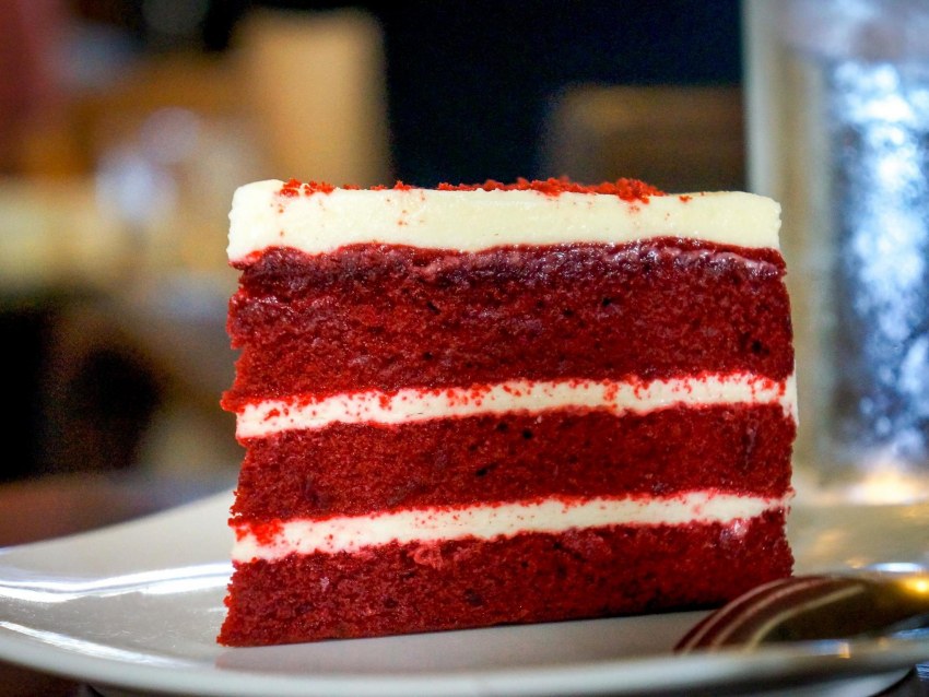 Торта "красный бархат" (Red Velvet).
