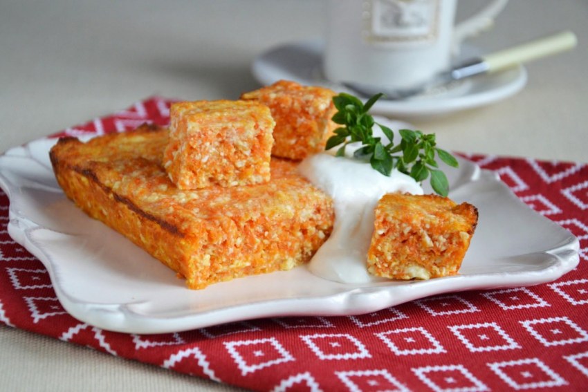 Запеканка творожная с манкой и морковью в духовке