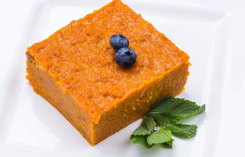 Морковная запеканка с творогом и манкой