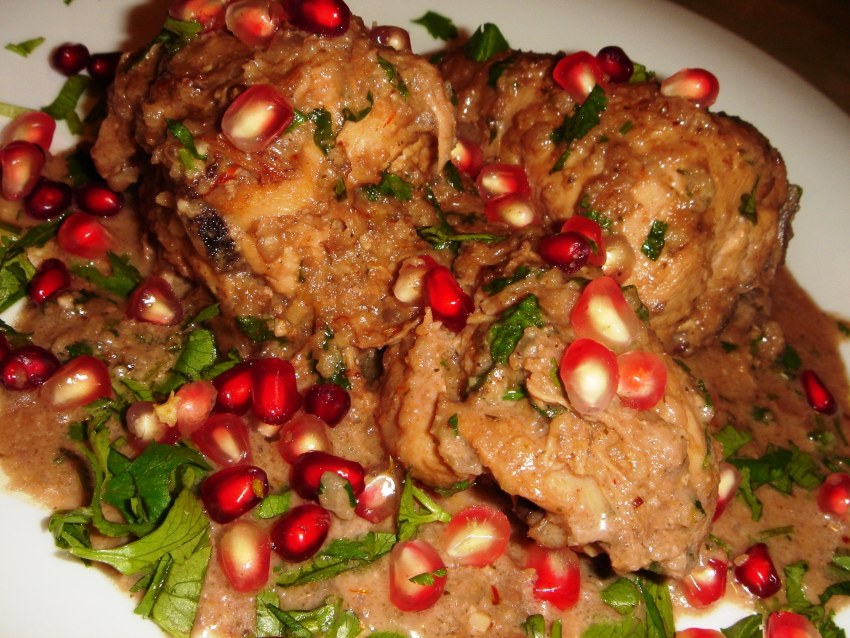 Курица с орехами