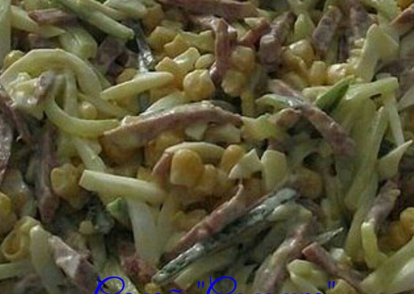Салат с горошком и кукурузой