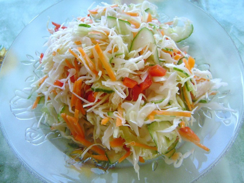 Витаминный (капуста, перец, огурец, морковь) 100г - 35р