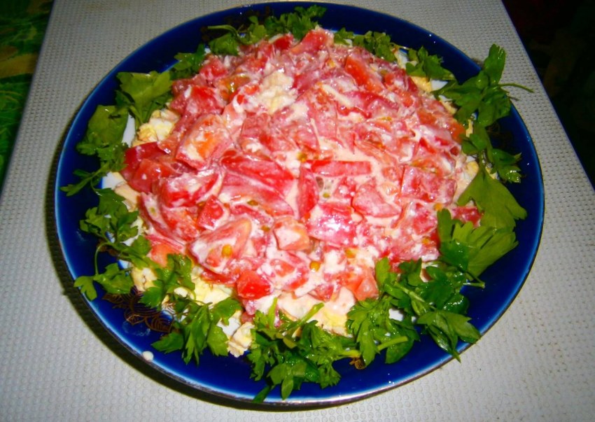 Салат пятиминутка с копченой курицей