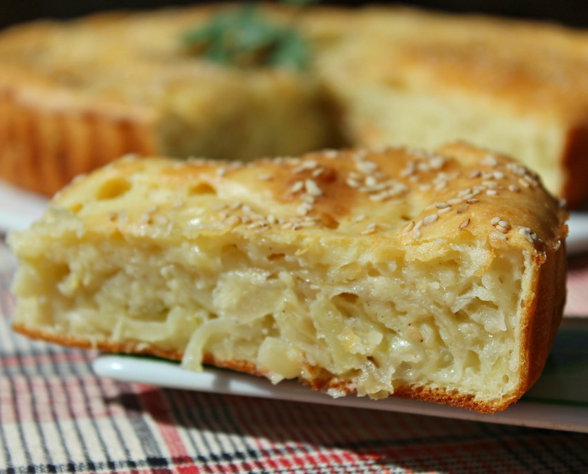 Пироги с капустой и фаршем