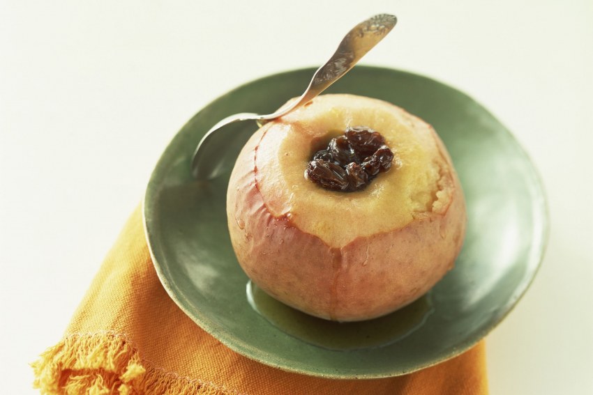 Запеченная груша с медом и орехами