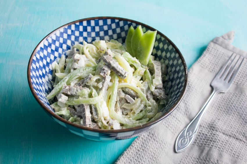 Салат с редькой и морковью