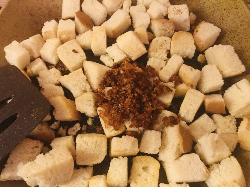Сухари из белого хлеба