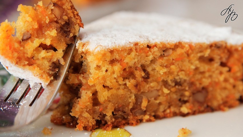 Морковный торт с изюмом