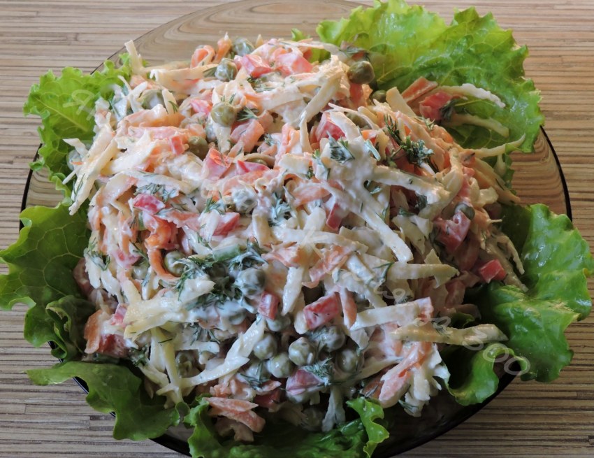 Вкусный салат с кальмарами