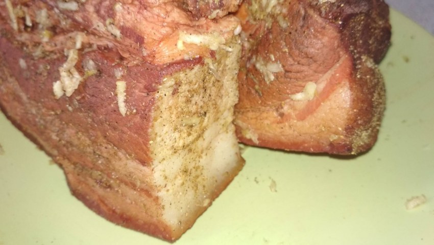 Грудинка в луковой шелухе