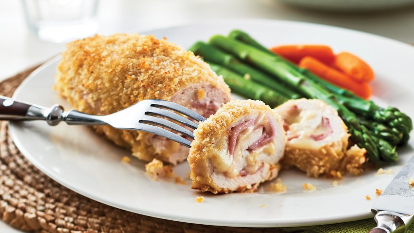 Куриные рулетики с ананасом и сыром