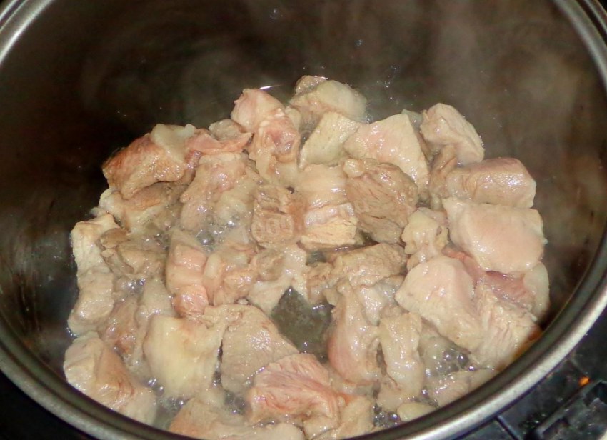 Рецепт горячей сковородки с белым соусом