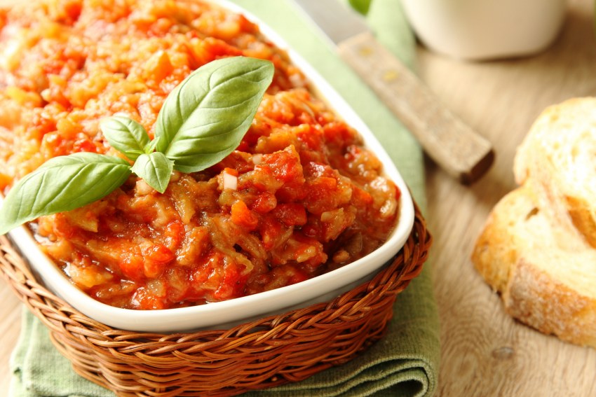 Кабачково баклажанная икра