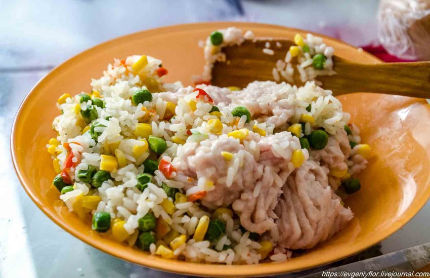 Рис с гавайской смесью и курицей