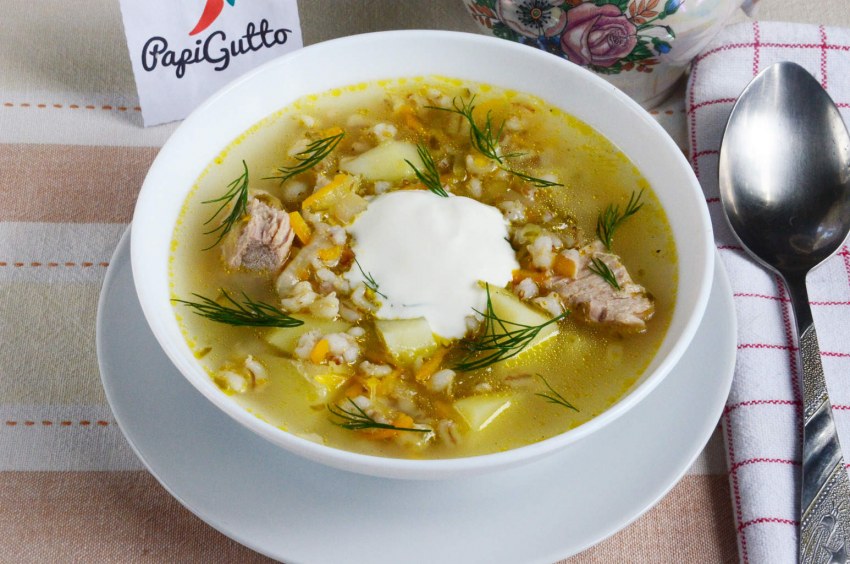 Суп рассольник с перловкой