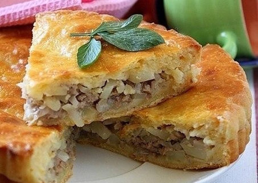 Пирог с мясом и картошкой в духовке