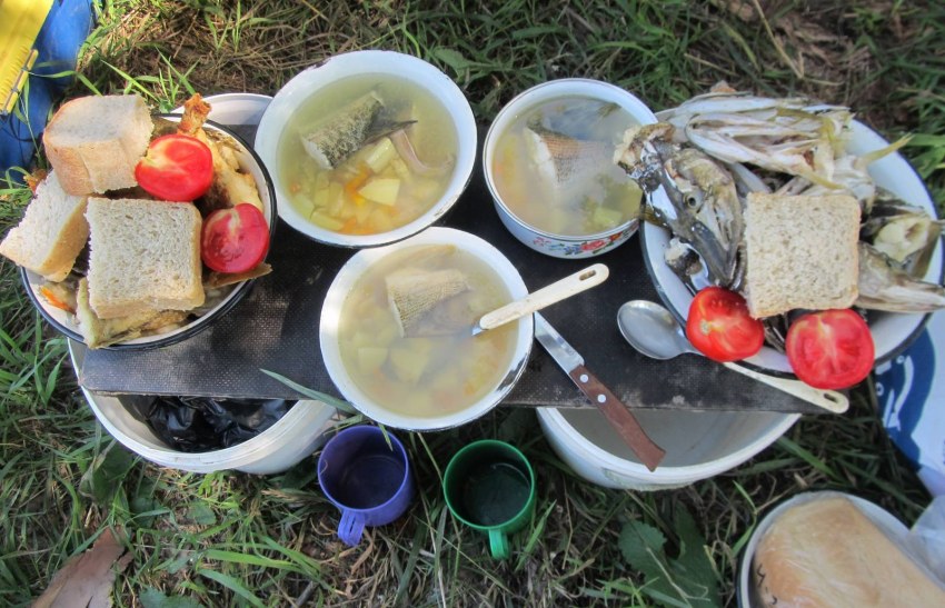 Рыбацкая кухня на природе