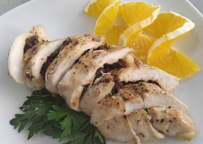 Рулетики из куриной грудки