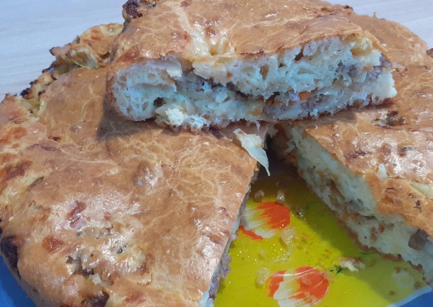 Заливной пирог с капустой и фаршем