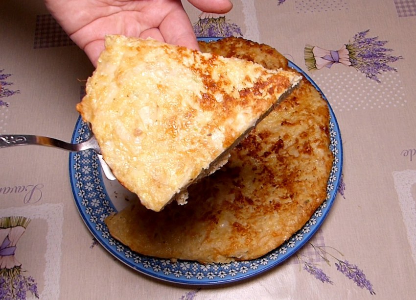 Пирог с капустой и фаршем