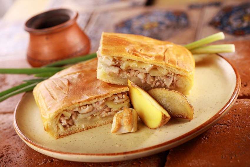 Пирог с курицей и картофелем