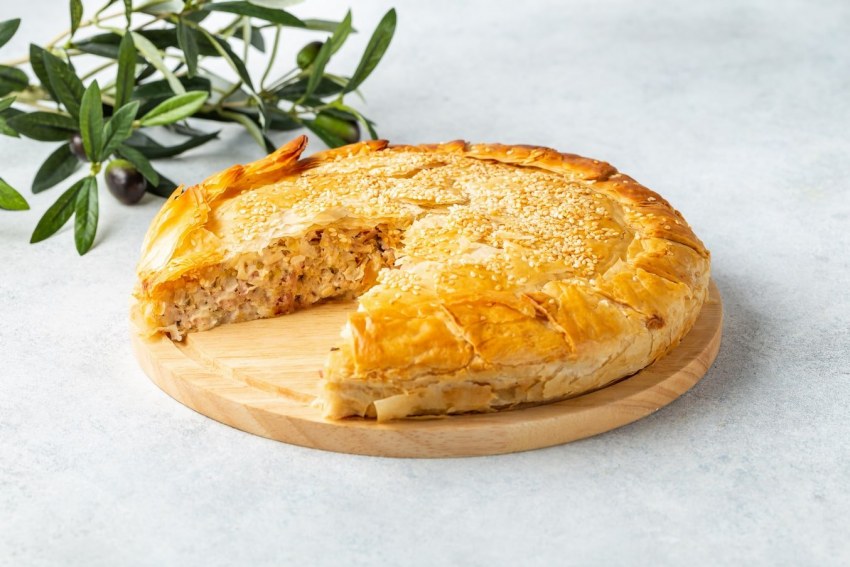 Пирог с курицей и сыром